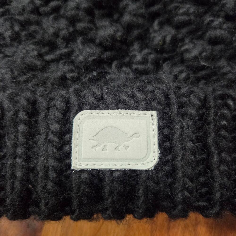 Turtle Fur Black Knit Pom-Pom Beanie Lined Size Adult - Picture 3 of 8